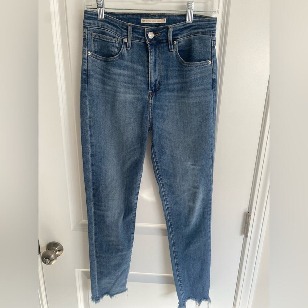 Levi's 721 High Rise Skinny Ankle jeans 28 Stretch raw hem medium blue wash